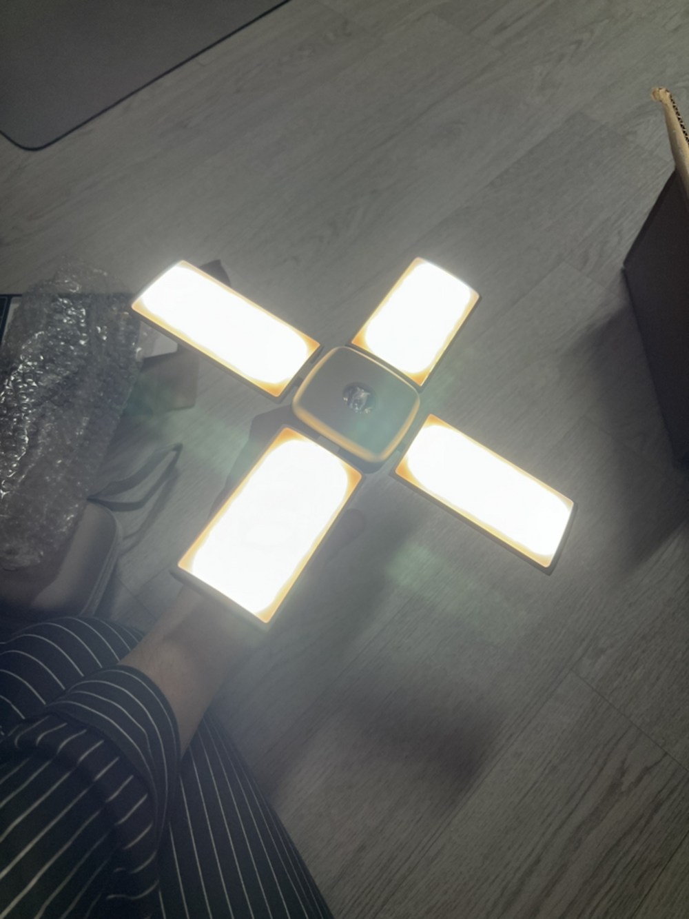 스위스마운틴 어웨이 4패널 캠핑 랜턴 구매 후기 이미지